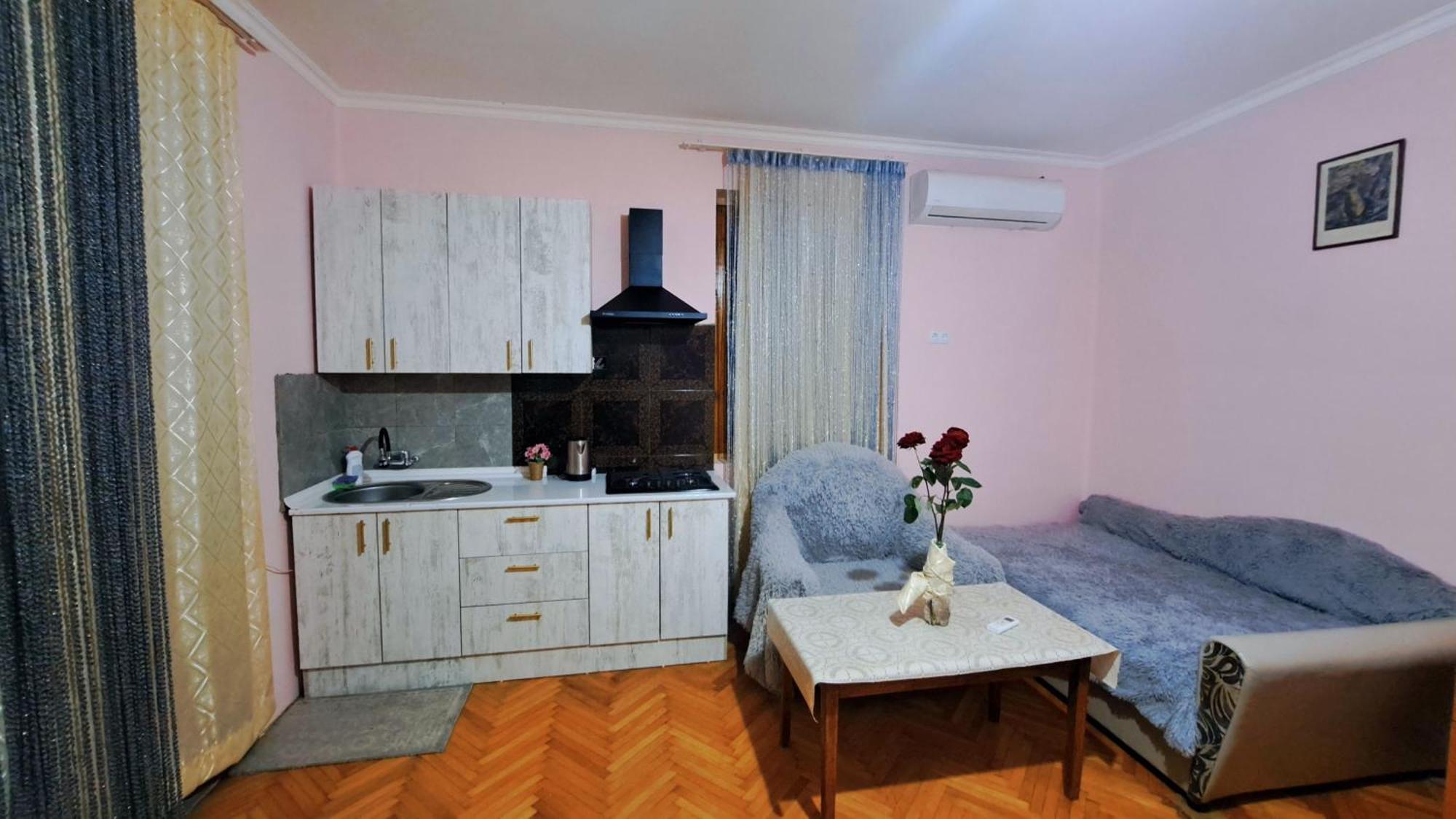Beautiful Apartment In Old Tbilisi Exterior foto